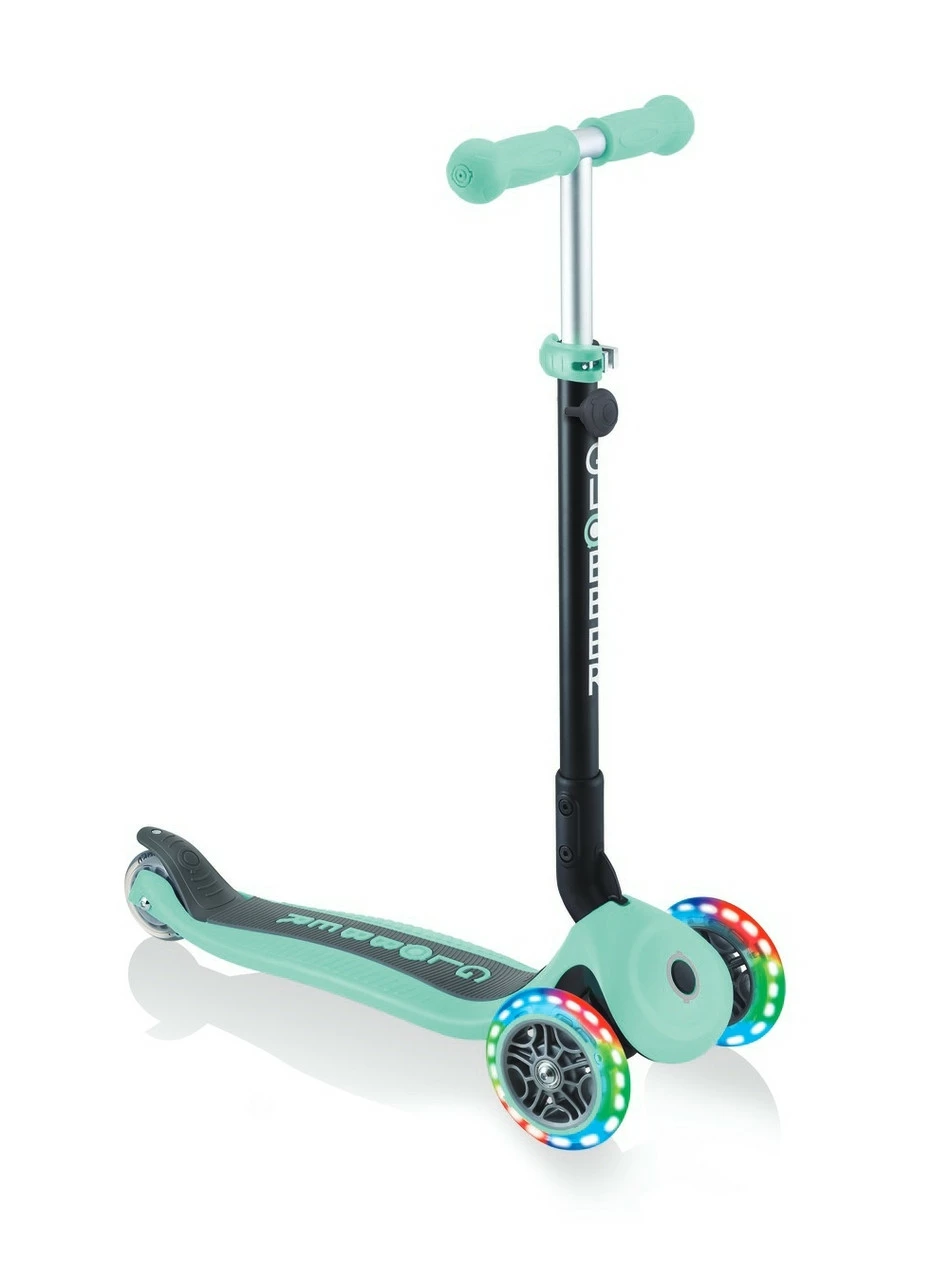 Globber Go Up Fold Plus - Mint 5 Globber Go Up Fold Plus - Mint - Image 3