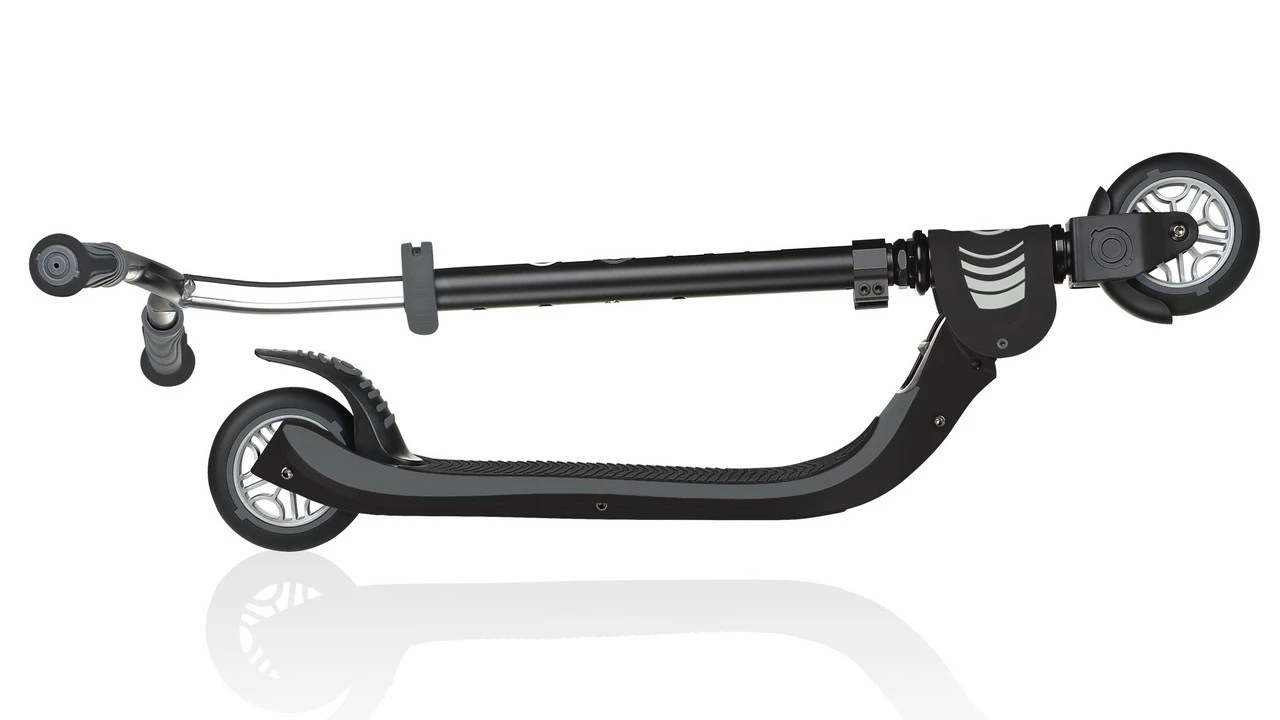Globber Foldable Flow 125 - Black-Grey 7 Globber Foldable Flow 125 - Black-Grey - Image 5