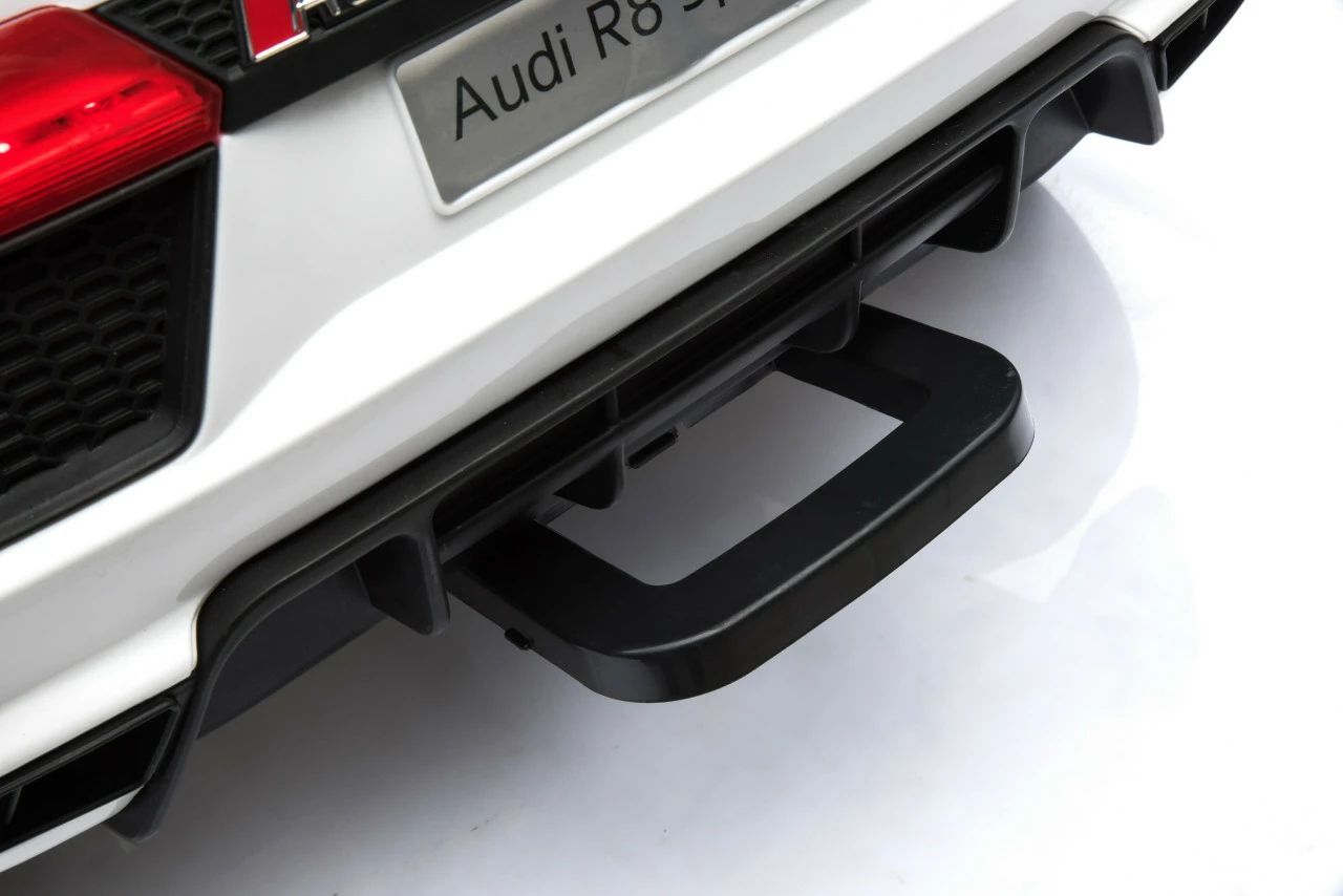 Audi R8 Spyder - Ride On Car 19 Audi R8 Spyder - Ride On Car - Image 17