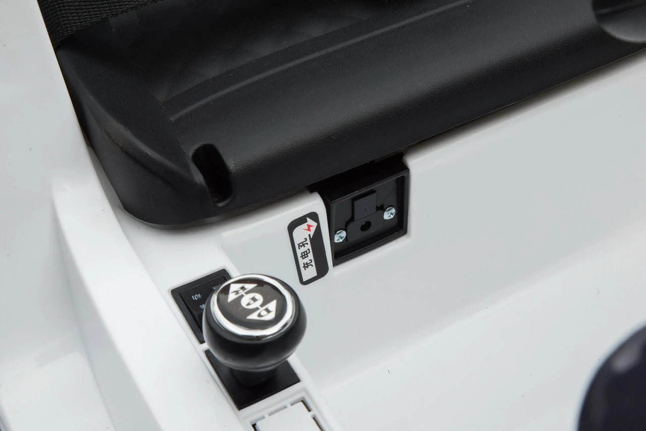 Audi R8 Spyder - Ride On Car 12 Audi R8 Spyder - Ride On Car - Image 10