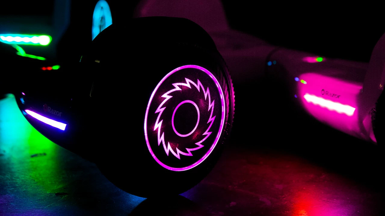 Razor Hovertrax Prizma - Black 9 Razor Hovertrax Prizma - Black - Image 7