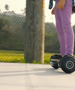 Razor Hovertrax Prizma - Pink -Little Tikes Shop Hovertrax Prizma Lifestyle 0062 min 09542.1647573931